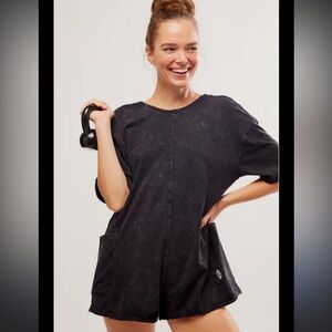 Free People Hot Shot Tee Romper size large black Has Pockets Workout Ready